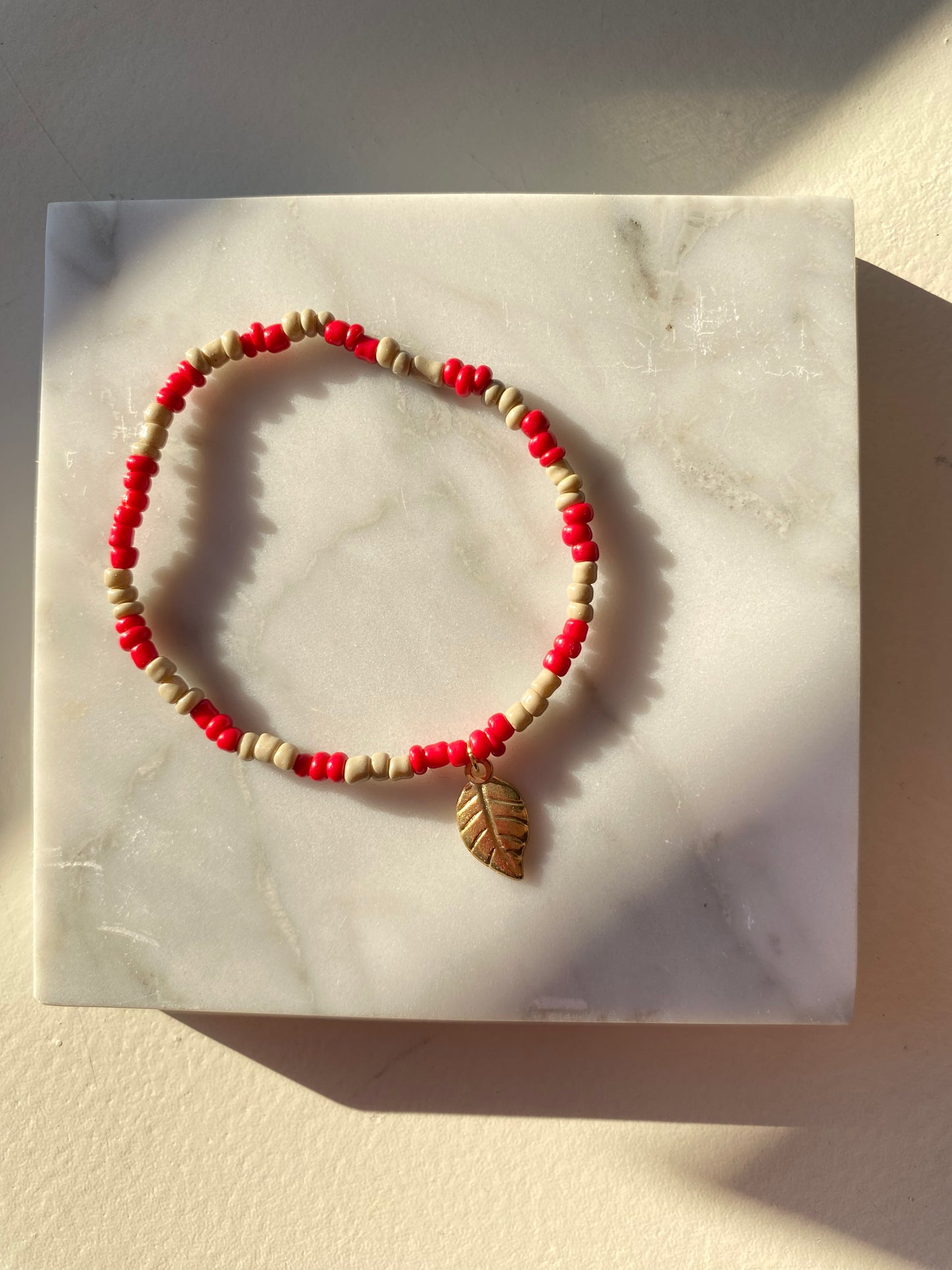 Leaf armband